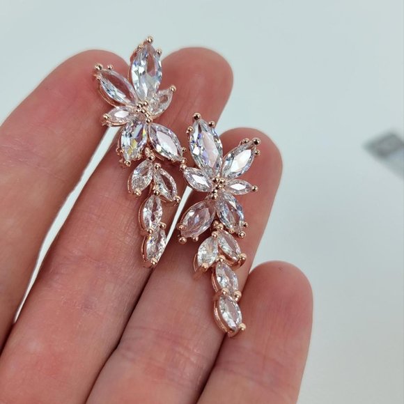 5 Star Rated Copper AAAAA CZ Sparkly Earrings - Picture 11 of 12